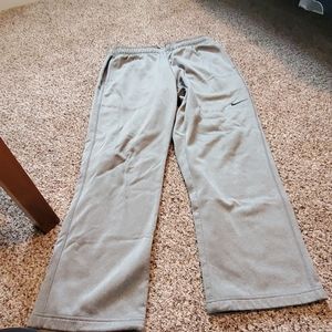nike therma fit sweatpants